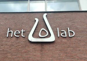 Het Lab Amsterdam building logo