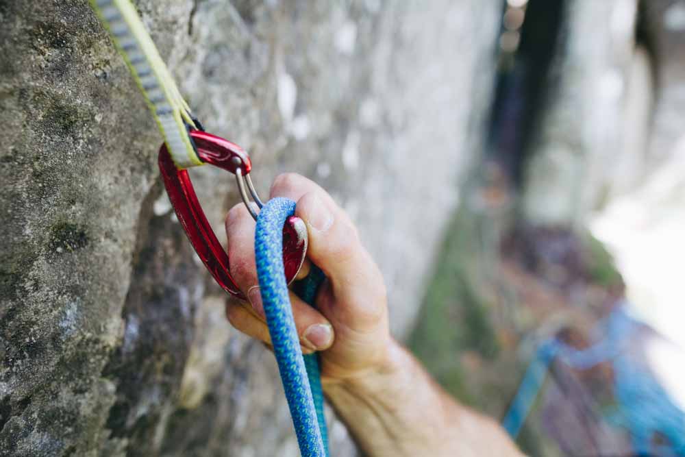 clipping rope when lead climbing