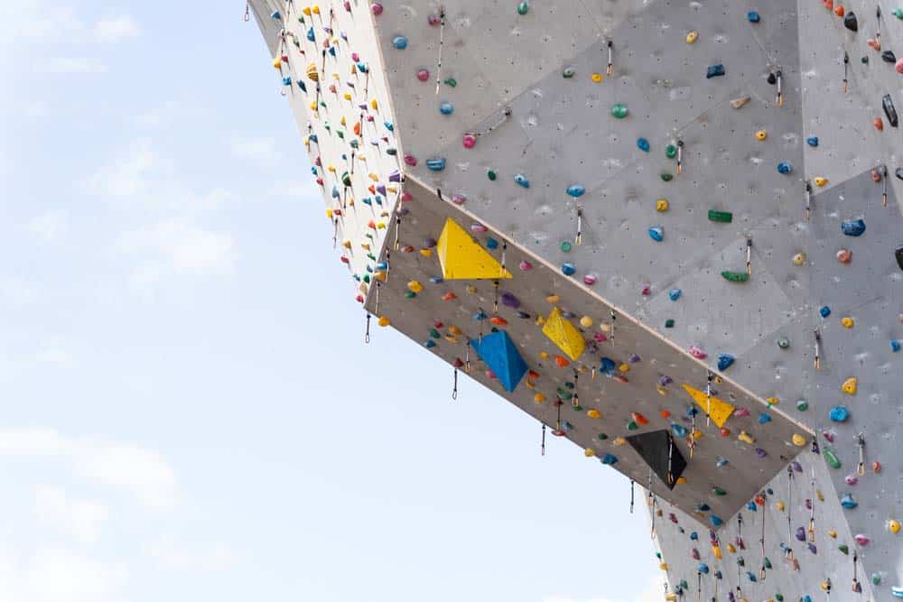 artificial outdoor sport climbing wall