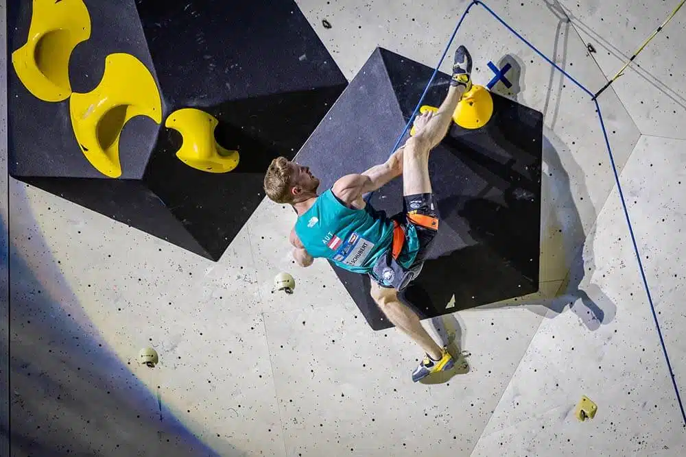 jakob schubert competing in sport climbing